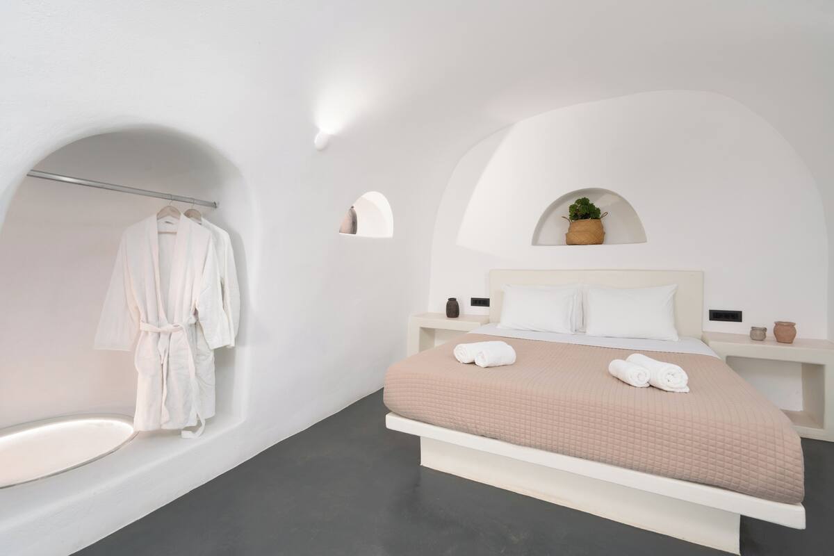 Superior Double Cave with shared pool | 办公桌、免费 WiFi