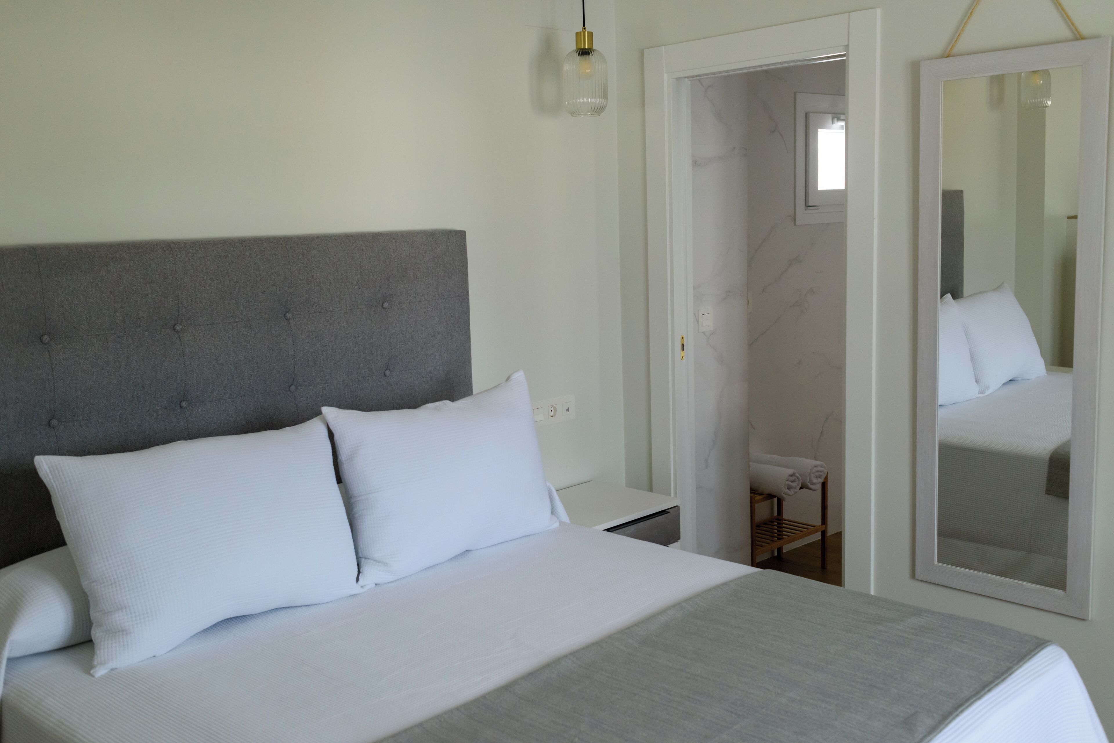 Premium Studio, 1 Queen Bed with Sofa bed, Kitchen, City View | Premium bedding, minibar, laptop workspace, blackout curtains
