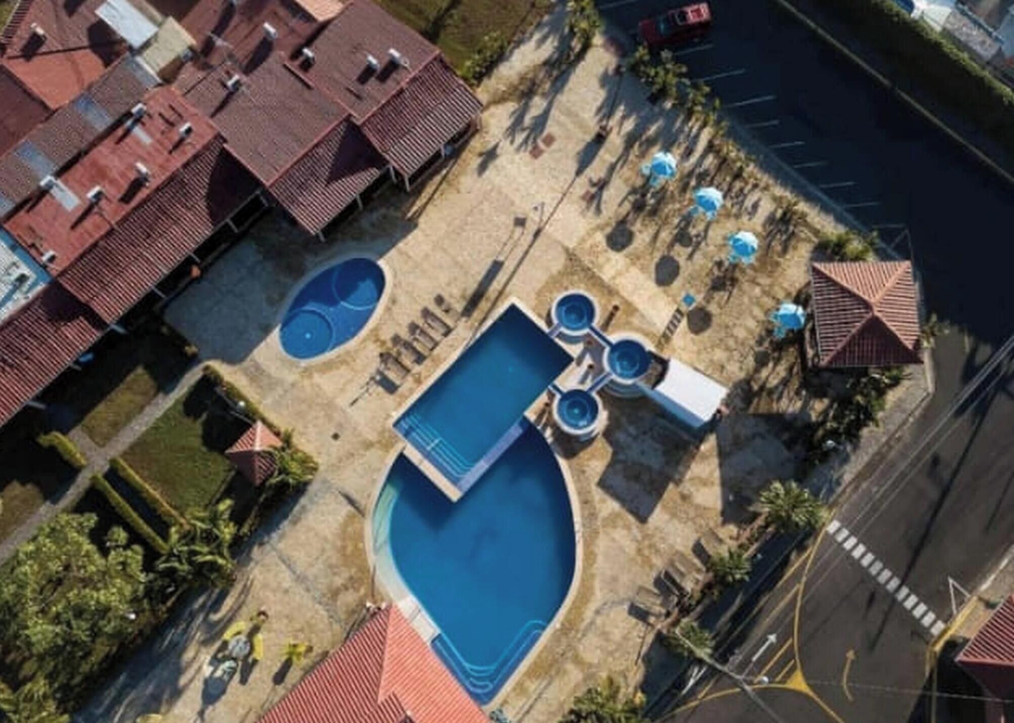 Condo, 2 phòng ngủ | Hồ bơi | Hồ bơi ngoài trời 