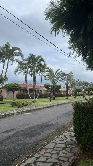 Condo, 2 Bedrooms | Garden - Villa a Block Away to the Beach (Jacó)