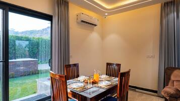 Villa Deluxe | Restauration