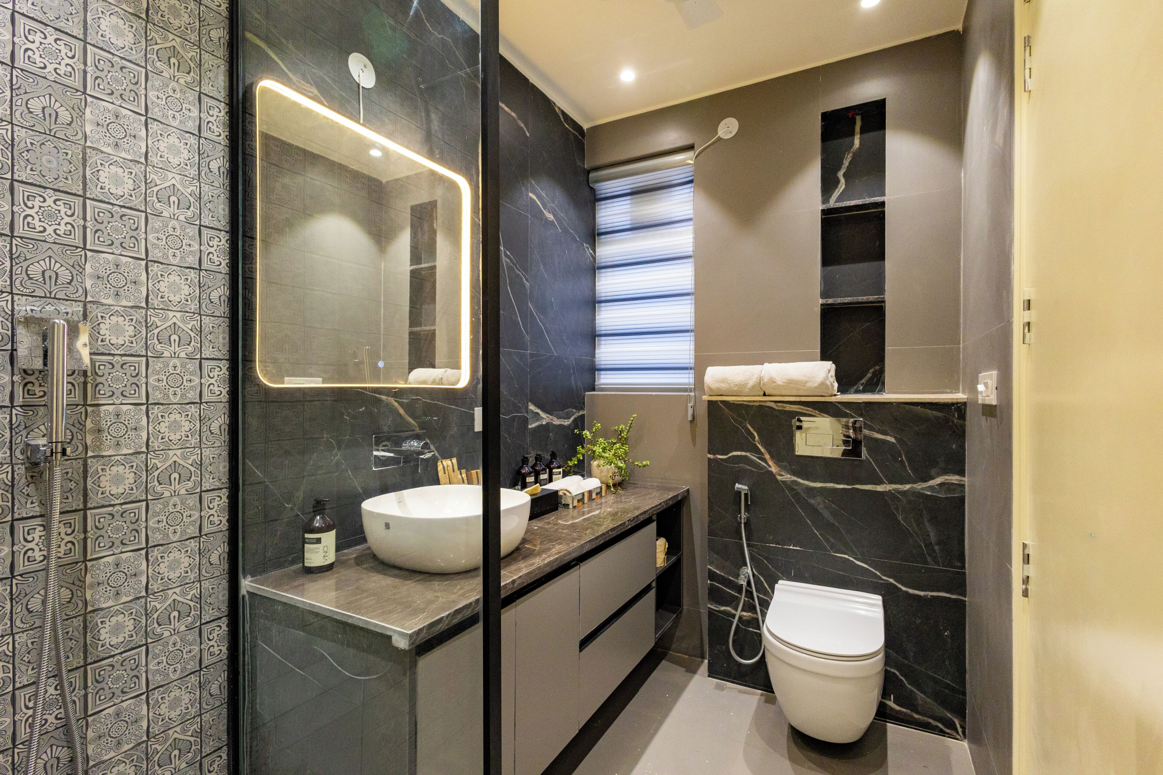 Deluxe Villa | Bathroom