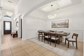 Dining - Central DFW Skylight Stay. Entire Home in Irving (Irving)