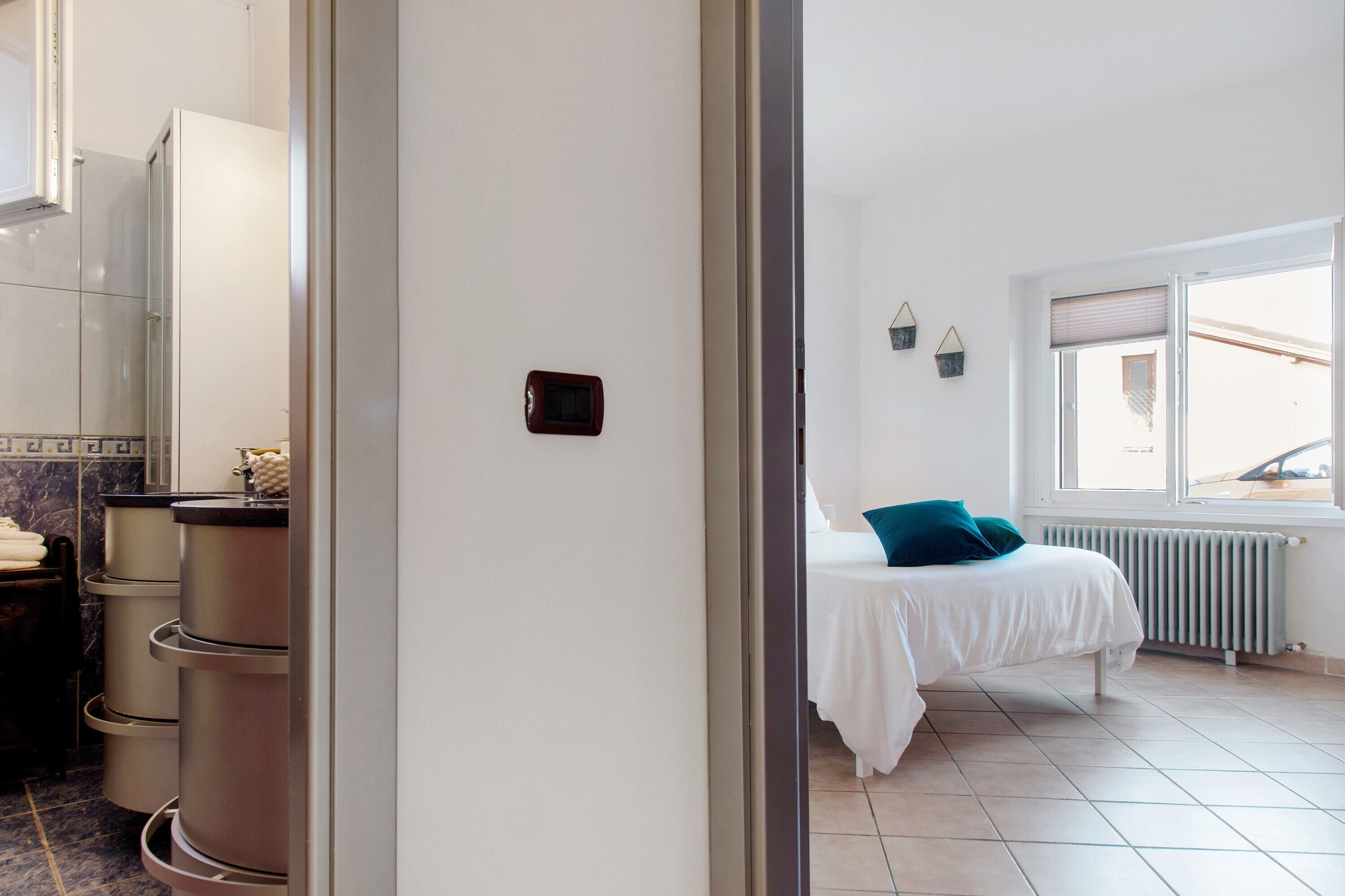 2 chambres, fer et planche à repasser, Wi-Fi, draps fournis