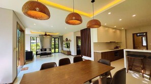 ラグジュアリー ヴィラ 3 ベッドルーム ガーデンビュー | 内装