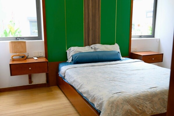 Desk, blackout curtains, free WiFi, bed sheets - Nova Villas Phu Quoc (Phu Quoc)