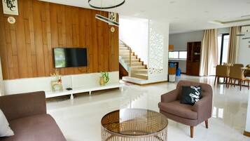 Deluxe Villa, 3 Bedrooms, Pool View