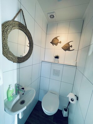 Bathroom - Vrbo Property (Burgerbrug)