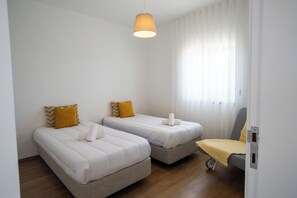 Room - Vrbo Property (Pataias)