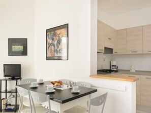 Dining - Cozy accommodation with shared pool (Lignano Sabbiadoro)
