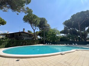 Pool - Charming property with shared pool (Lignano Sabbiadoro)