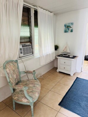 Interior - FULLY FURNISHED MOBILE HOME -Perfect for Long Stay- (Davie)