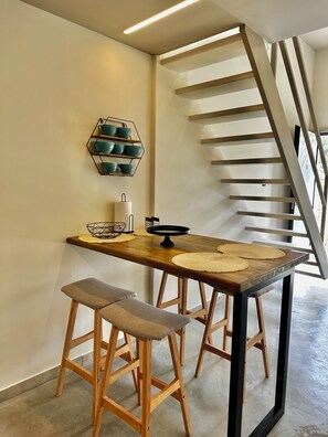 Dining - Modern Loft, Walk to Beach, Free Parking | V Loft (Kamaria)