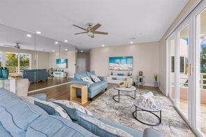 Living area - Anna Maria Island - 3708 Island Paradise (Holmes Beach)