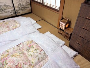 Room - Vrbo Property (尾花沢市)