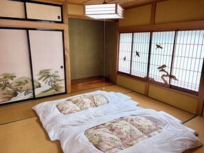 Room - Vrbo Property (尾花沢市)