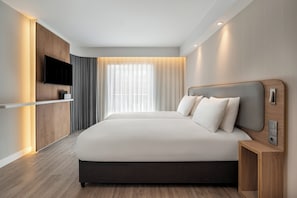 Hochwertige Bettwaren, Minibar, Schreibtisch, schallisolierte Zimmer