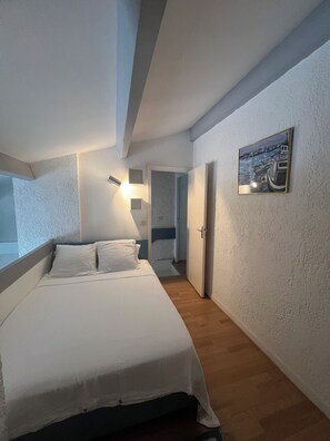 3 habitaciones, tabla de planchar con plancha y wifi gratis 