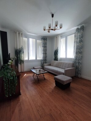 Living area - Quiet house in Bergerac (Bergerac)