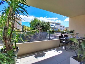 Outdoor dining - Blue Wave by Interhome (Cagnes-sur-Mer)