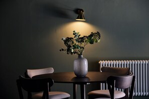 Dining - Poppy Cottage | Sands Farm (Wilton)
