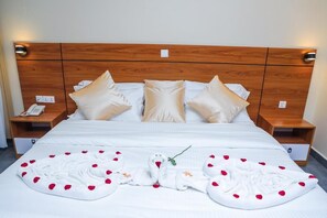 Standard Δίκλινο Δωμάτιο (Double ή Twin), Θέα στο Βουνό