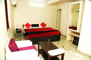 Room - The Parth Resort (Padrauna)