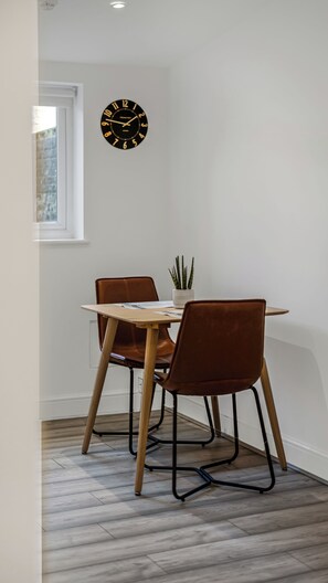 Dining - Stylish Studio in Heart of London - Great Transport (London)