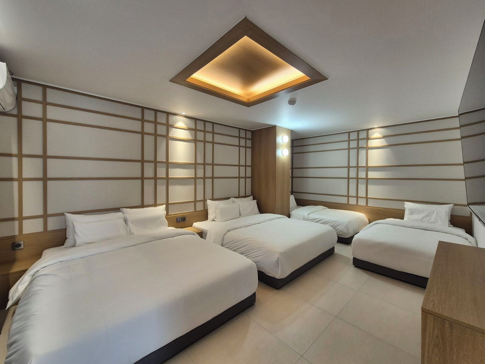 Estudi en suite presidencial | Wifi gratuïta 