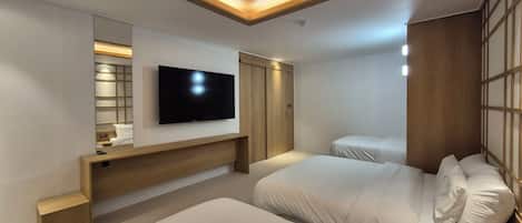 Family Suite Poolvilla | Màn/rèm cản sáng, truy cập Internet không dây miễn phí