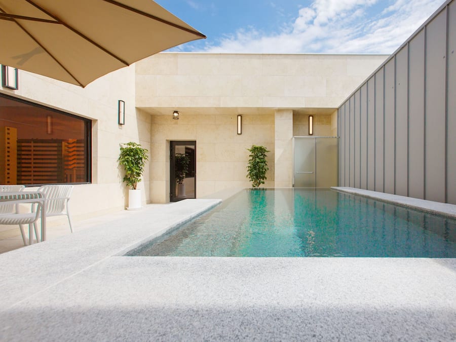 Presidential Suite Poolvilla | Piscine couverte/extérieure