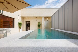 Presidential Suite Poolvilla | Indoor/outdoor pool