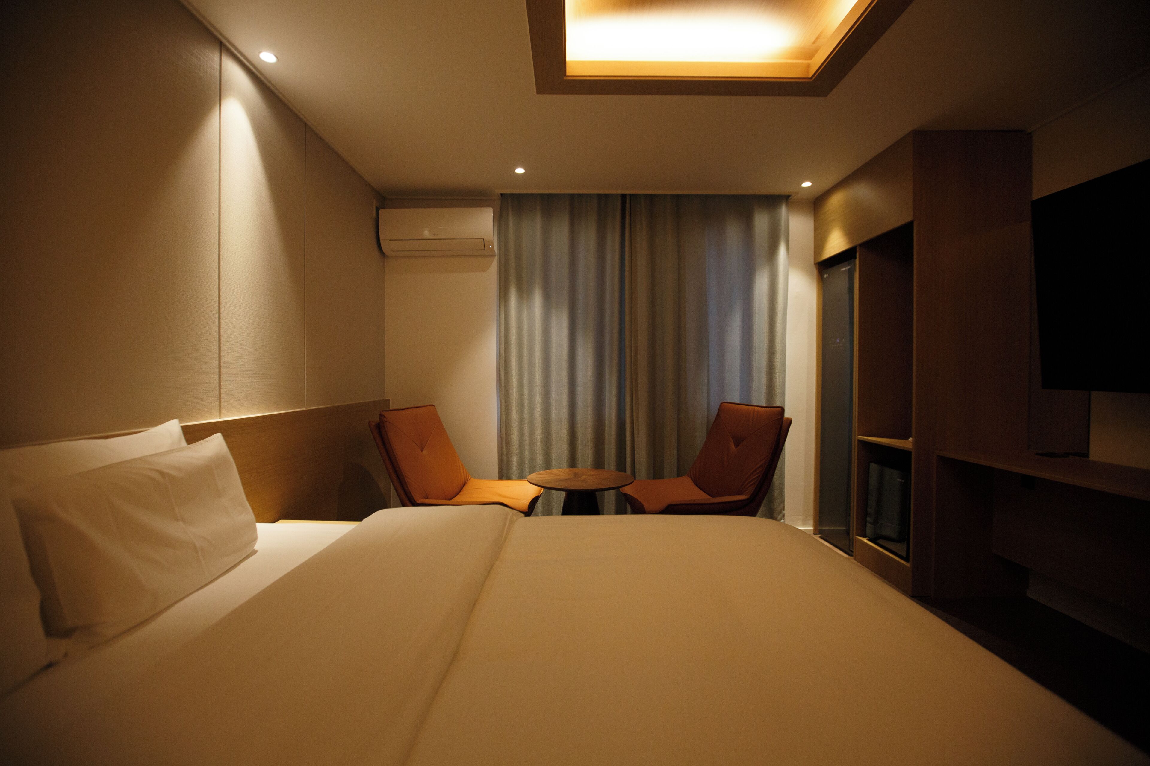 Superior Double Room, 1 King Bed | Blackout drapes, free WiFi, bed sheets