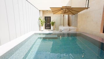 Family Suite Poolvilla | Terrasse/patio