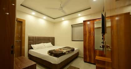 Hotel Stay Leaf