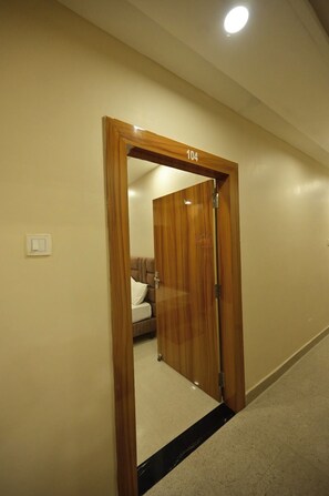 Room - Hotel Stay Leaf (Ranchi)