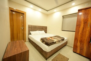 Deluxe Double Room - Hotel Stay Leaf (Ranchi)