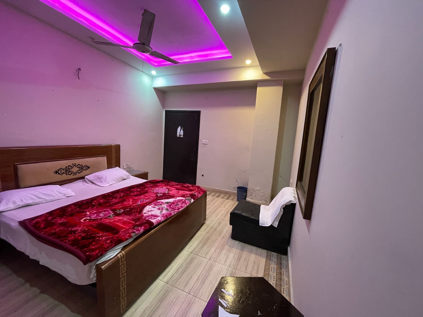 9 dormitorios, tabla de planchar con plancha, wifi