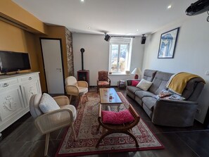 TV - Peaceful apartment near center - 4 guests (Remiremont)
