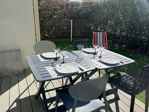 Outdoor dining - Charming T2 by the central beach - 4 guests (Capbreton)