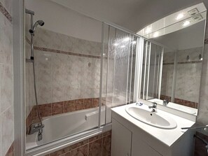 Bathroom - Spacious apartment near the beach - 4 guests (Saint-Hilaire-de-Riez)