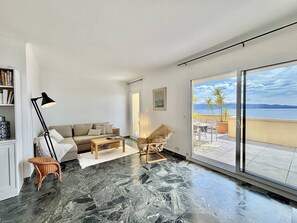 TV - Apartment with AC, sea view - 4 guests (Ajaccio)