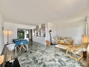 TV - Apartment with AC, sea view - 4 guests (Ajaccio)