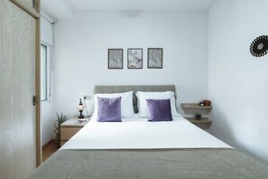 Iron/ironing board, Internet, bed sheets - Central & clean apartment in Granada (Granada)