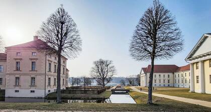 Schönes alleinstehendes Ferienhaus für 2 Gäste mit W-LAN, TV und Terrasse
