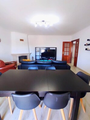 Dining - The Golden Hour Retreat (Alcochete)