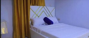 Room - FourJ Hotel and Suites (Ikorodu)