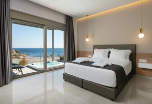 Egyptian cotton sheets, premium bedding, memory foam beds, in-room safe - Villa Aquamarine beachfront Rhodes (Stegna)