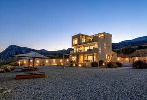 Façana frontal de l'allotjament