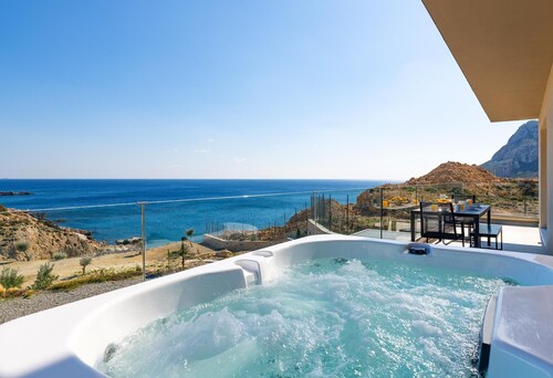 Villa Aquamarine beachfront Rhodes
